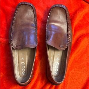 Ecco Men's Rich Brown Leather Slip-Ons LIKE NEW/no signs of wear